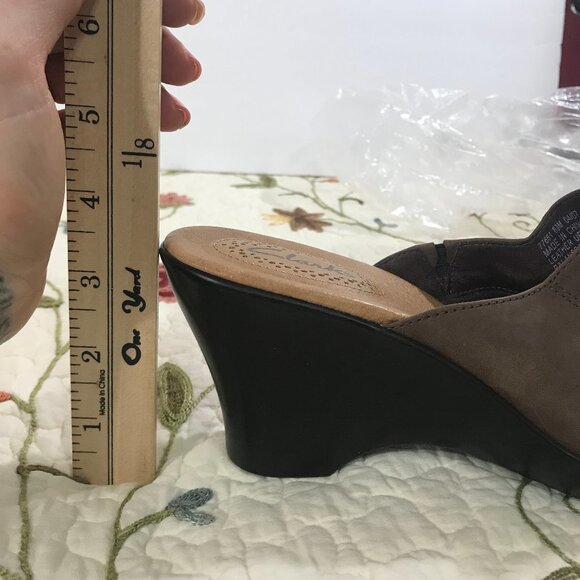 Clarks 8.5 Clog Brown Weave Toe​​​ - Picture 11 of 13